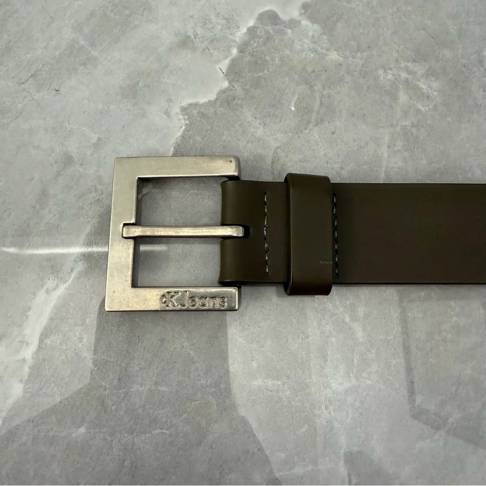 Women’s CK Calvin Klein Jeans Molded Rubber Belt Medium